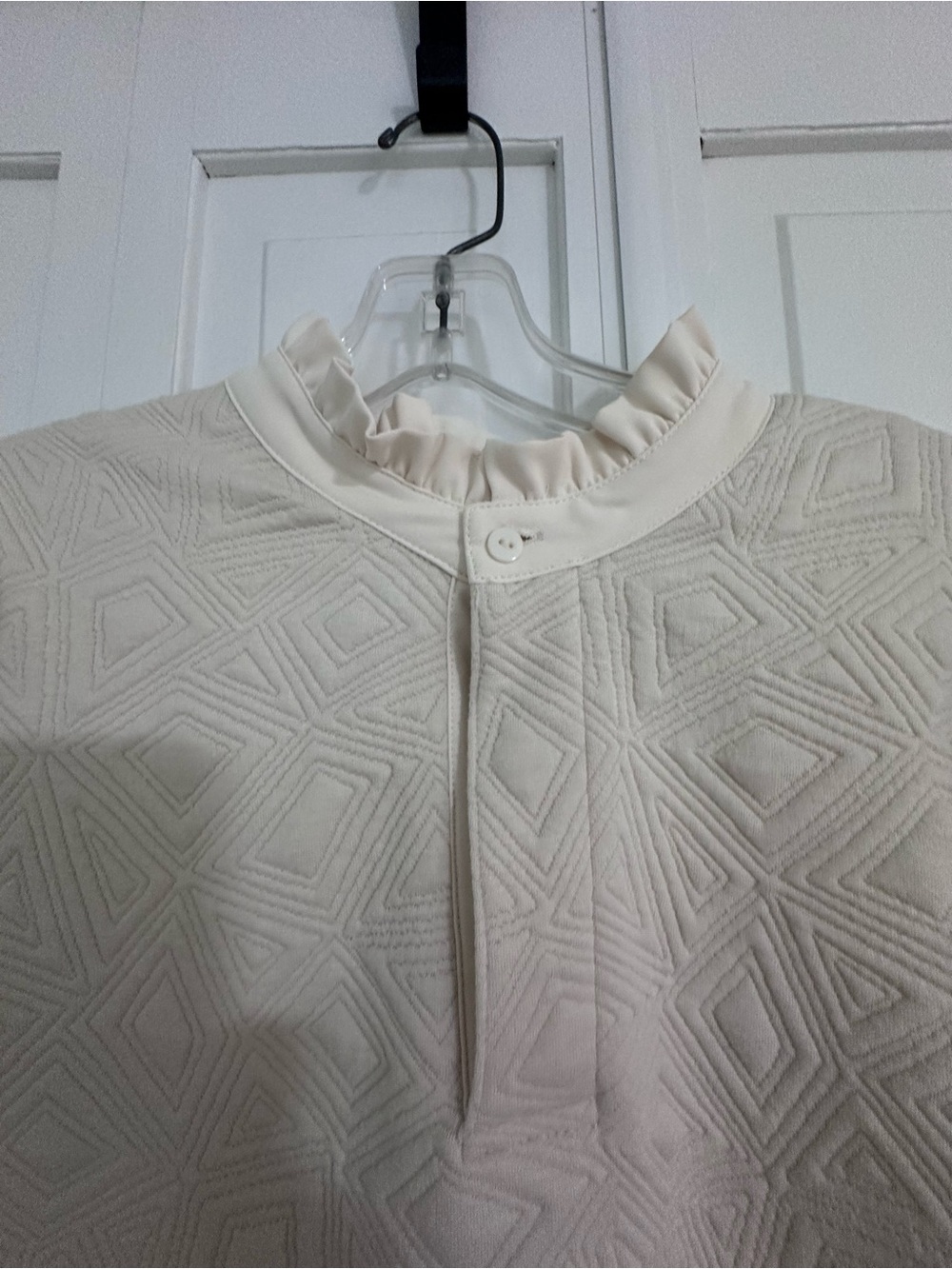 Cream cotton dress. - Picture 3 of 6